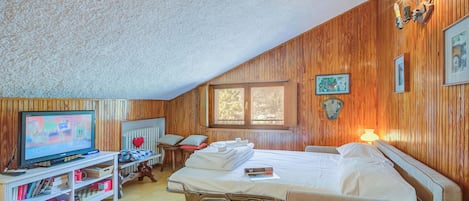 Familie appartement, 1 slaapkamer (The Secret Garden) | 1 slaapkamer, wifi (toeslag), beddengoed