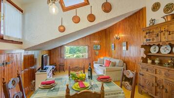 21-inch flat-screen TV with satellite channels