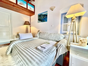 Family Apartment | 1 bedroom, free WiFi, bed sheets - Seafront - Harbour view Nikolakis (Symi)