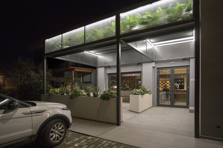 Moody smart & comfy Hotel - view 2