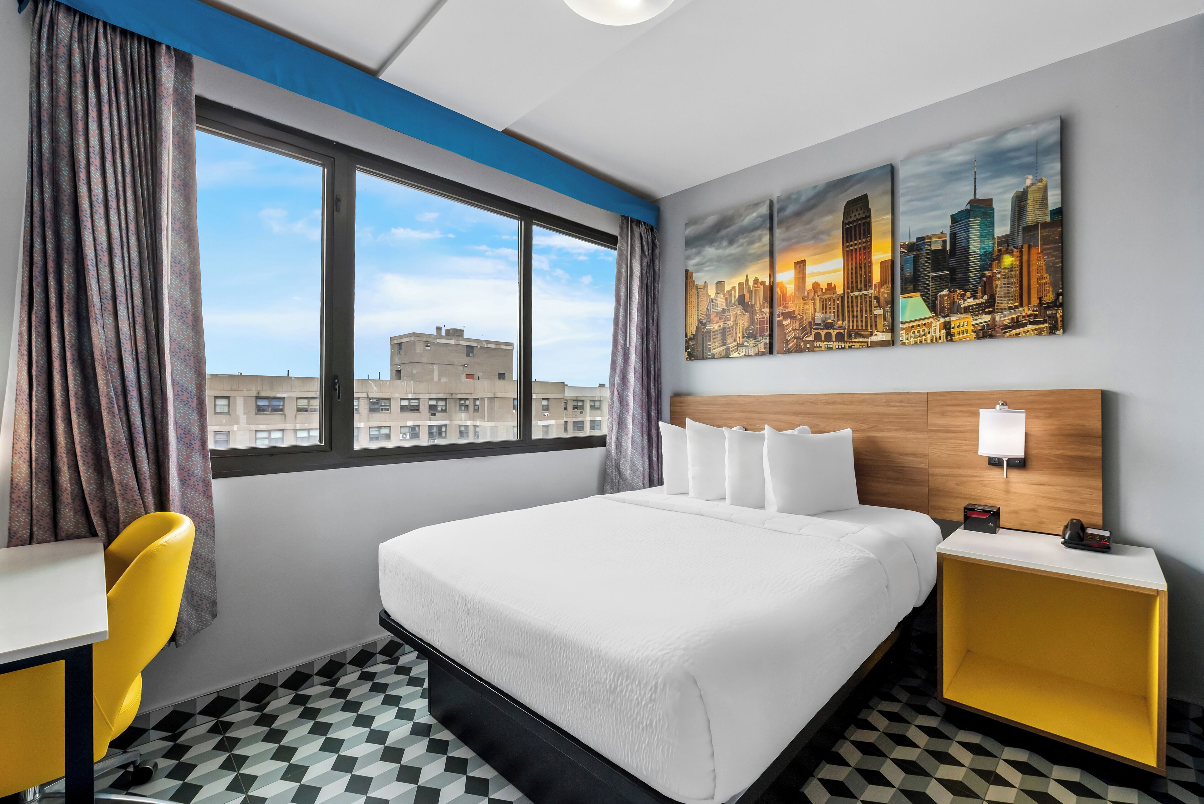 Deluxe Room, 1 Queen Bed, Non Smoking, City View (Upper Floor) | Free WiFi