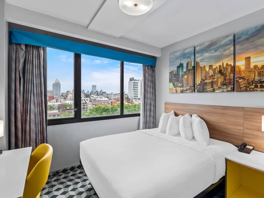 Deluxe kamer, 1 queensize bed, niet-roken (Upper Floor, Manhattan View) | Gratis wifi