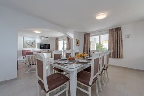 Dining - Villa with amazing sea view (Priv)