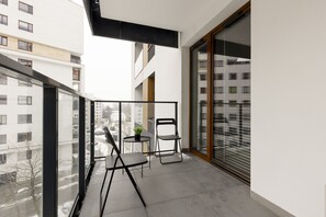 Balcony - Near the Airport Warsaw by Renters (Warsaw)