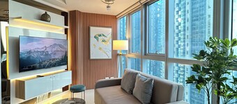 Urban 2BR Elegance: Your City Escape in BGC!