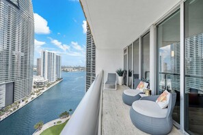 Property grounds - MVR Stylish High-Rise with Epic Views (Miami)