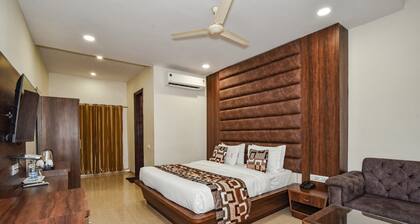 Pineberry Hotels