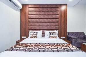 Executive Double Room | Desk, laptop workspace, soundproofing, iron/ironing board - Pineberry Hotels (Amritsar)