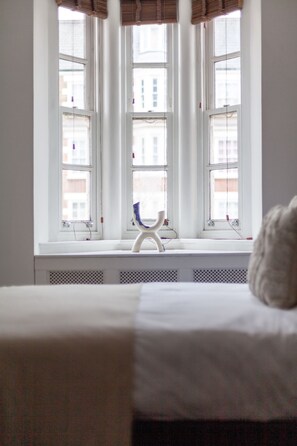 3 habitaciones, ropa de cama hipoalergénica y muebles diferentes 