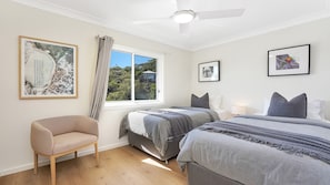 4 bedrooms, iron/ironing board, free WiFi, bed sheets
