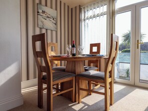 Dining - Seaward (Colwyn Bay)