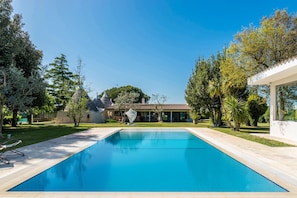 Seasonal outdoor pool