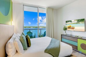 2 Schlafzimmer, Schreibtisch, Bügeleisen/Bügelbrett, Reisekinderbett