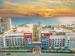 Exterior - Stunning Beach View | Rooftop Pool+ Gym (Hollywood)