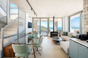 Smart TV, fireplace, computer monitors - Villa Thymari, a brand new villa to enjoy the Mediterranean lifestyle! (Xiropigado)