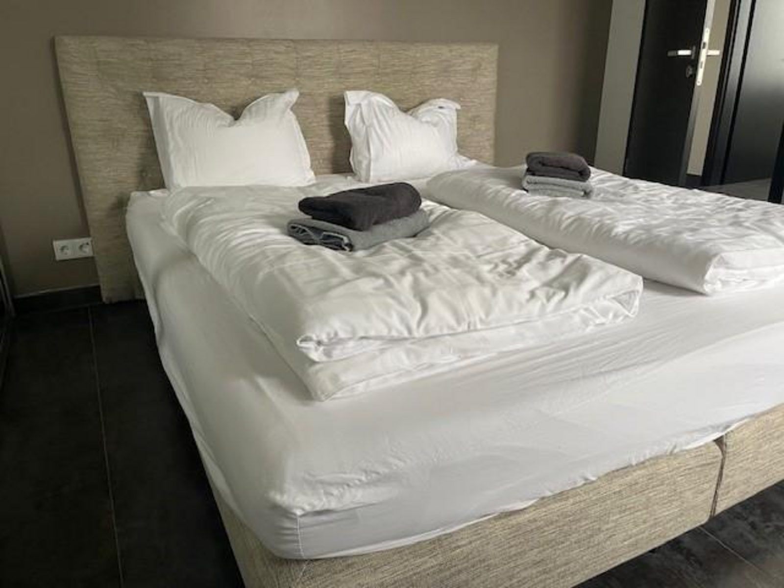 4 bedrooms, free WiFi