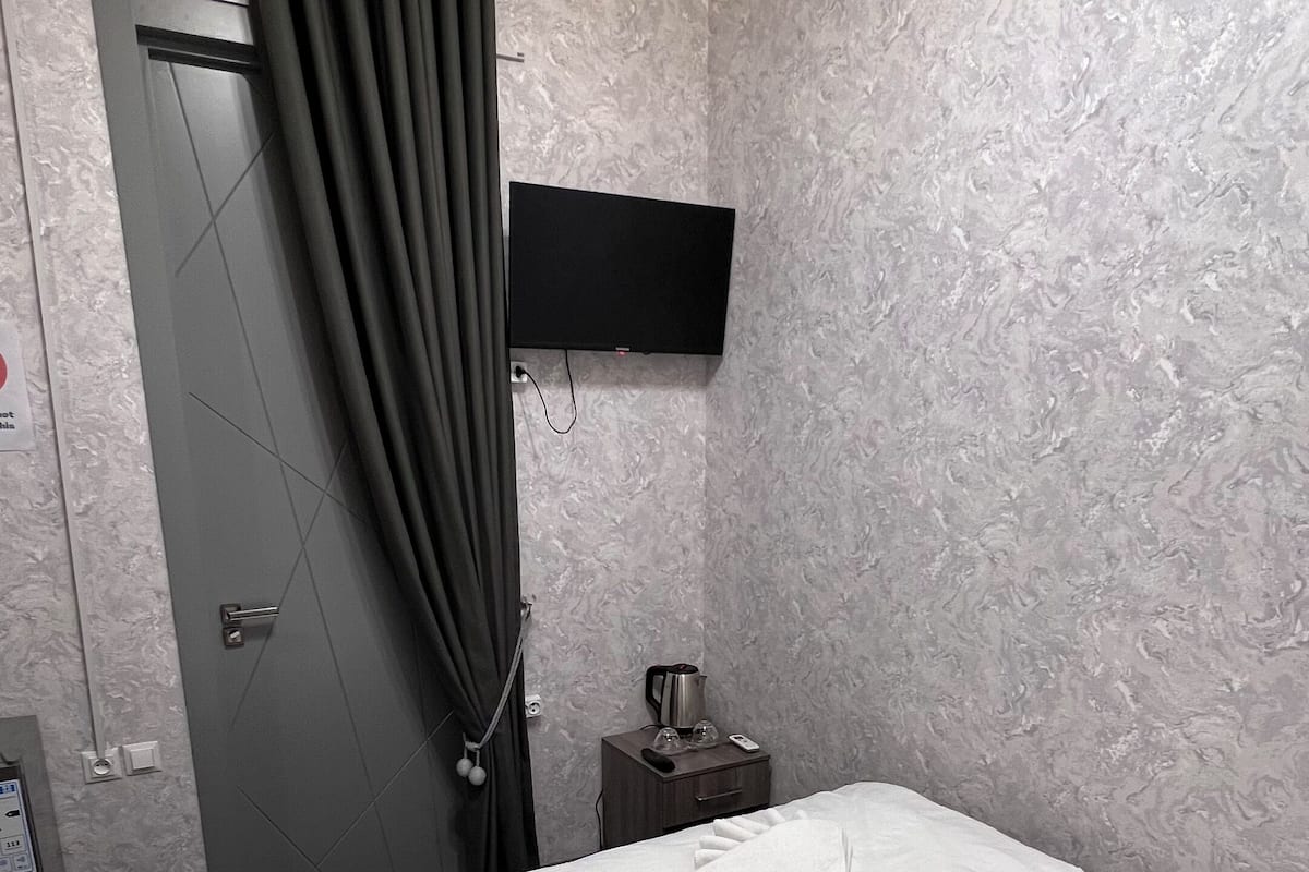 Economy Double Room | WiFi (free), bed sheets
