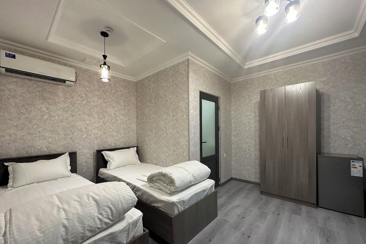 Economy Twin Room | Free WiFi, bed sheets