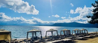 Sunlit Incline Retreat | Hot Tub & Large Deck