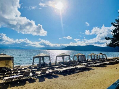 Sunlit Incline Retreat | Hot Tub & Large Deck