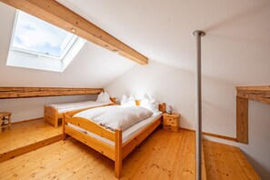 1 bedroom, internet, bed sheets