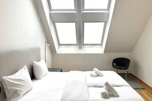 2 bedrooms, iron/ironing board, free WiFi, bed sheets