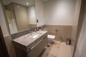 Apartment, 1 Bedroom, Balcony, Garden View | Bathroom amenities - Mh - Downtown Elegance 1 Bedroom Ref - 7002 (Dubai)