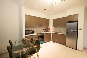 Apartment, 1 Bedroom, Balcony, Garden View | Interior - Mh - Downtown Elegance 1 Bedroom Ref - 7002 (Dubai)