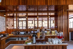 Desayuno continental todos los días (con cargo)