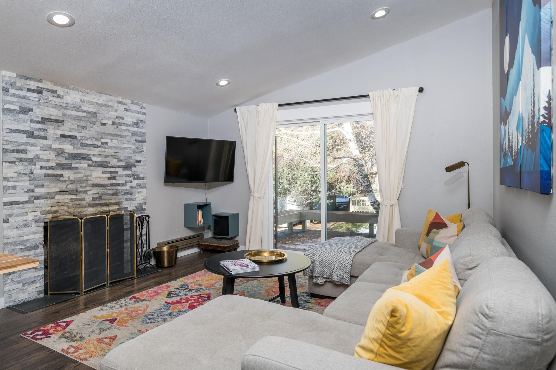 2-Bedroom Elkhorn Condo with Shared Pool and Hot Tub