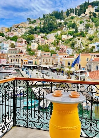 Exterior. Athenas - Neoclassic Harbour View