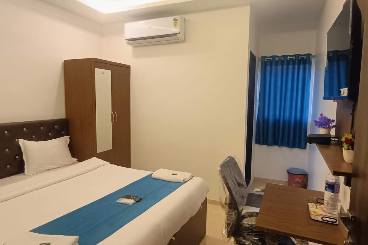 Standard Room | 1 bedroom, desk