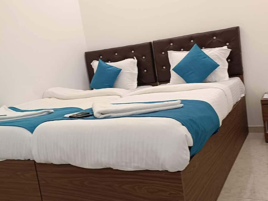 1 habitación y escritorio