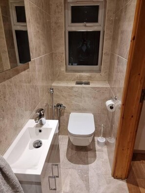 Bathroom - Fab Studio Room in Botley, Oxford (Oxford)