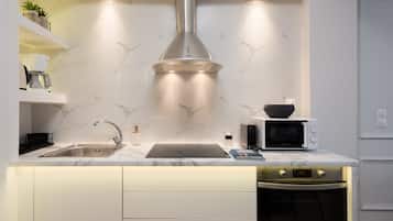 Luxury Apartment | Private kitchen | Fridge, microwave, oven, stovetop