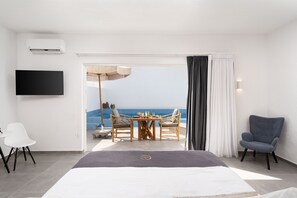 1 bedroom, WiFi, bed sheets - Junior Suite with outdoor private pool with jets, Aegean Melody Suites (Thira)