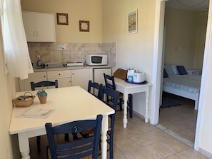 Standard Apartment | Living area - The Mayflower Studios & Apartments (Corfu)