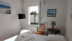 2 bedrooms - Coastal House 2 BR, Pets Allowed, Parking (Saint-Hilaire-de-Riez)