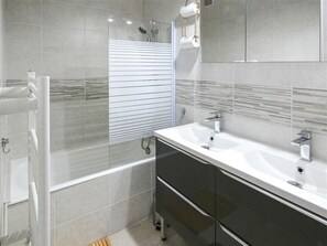 Bathroom - Bright studio with alcove, sea-view balcony, private parking (Saint-Jean-de-Monts)