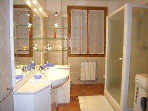 Villa, 5 Schlafzimmer, Raucher, eigener Pool | Badezimmer