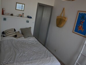 1 bedroom - Cozy apartment for 4, 50m from beach in St Hilaire (Saint-Hilaire-de-Riez)