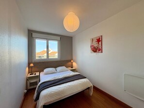 2 bedrooms, free WiFi - Beautiful 2-bedroom apartment - sea view - 5 guests, WIFI, pets allowed, parking (Saint-Jean-de-Monts)