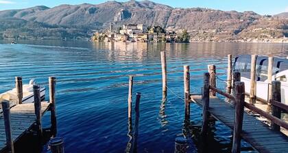 Casa Longhi - HolidayHome in the heart of the historic center of Orta San Giulio