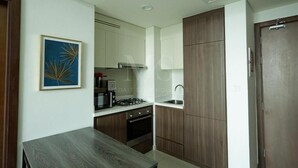 Unclassified image, 4 of 19, button - Mh- Stunning 2 Bhk Apartment With an Iconic View of the Burj Khalifa ref 2503 (Dubai)