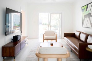 Télévision, chaîne hi-fi