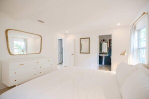 4 chambres, fer et planche à repasser, Wi-Fi, draps fournis