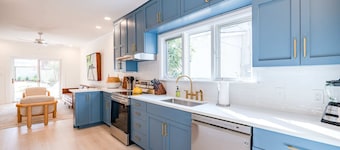 Fairhope Ave Collection - 204