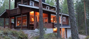 Private villa with pier on lake Saimaa. Own sauna & rowing boat. Pet-Friendly!
