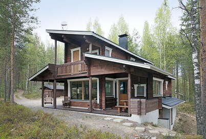 Private villa with pier on lake Saimaa. Own sauna & rowing boat. Pet-Friendly!
