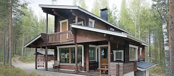Private villa with pier on lake Saimaa. Own sauna & rowing boat. Pet-Friendly!